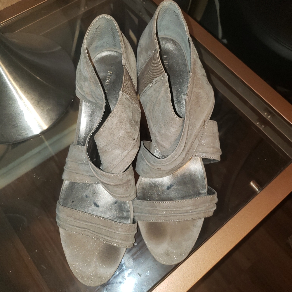 Shoes - Picture 2 of 4